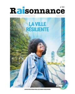 Couverture de la revue Raisonnance numéro 20 titrée "La Ville Résiliente", publiée par l'Association Internationale des Maires Francophones.
